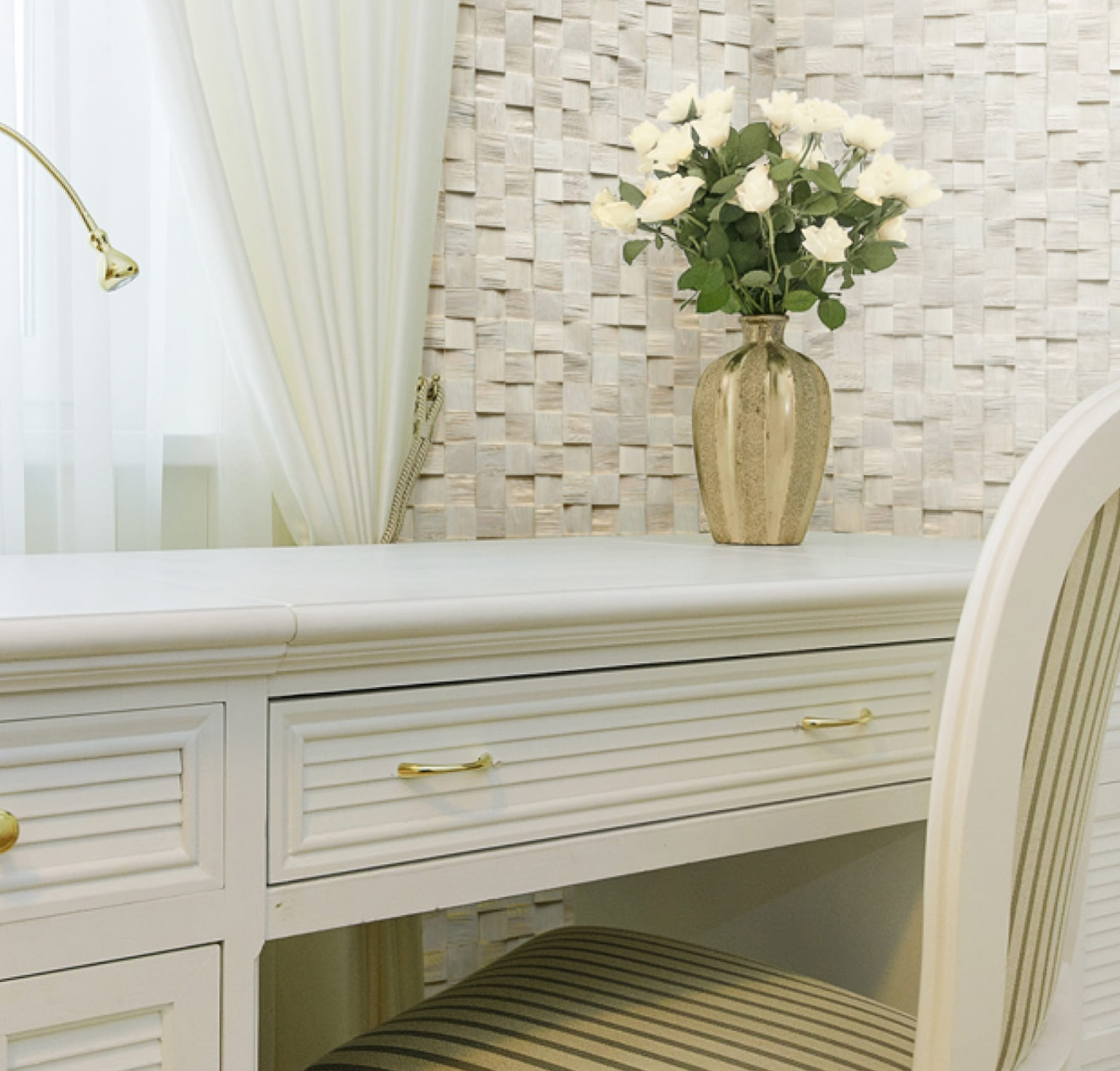 Walls in a home office decorated with wood tiles